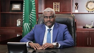 رئيس المفوضية الإفريقية يُؤكد على الحل الدبلوماسي لأزمة أوكرانيا