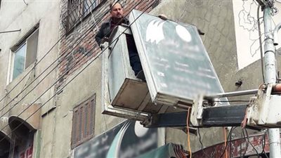 حملات مكثفة بمراكز ومدن الشرقية لإزالة الإعلانات غير المرخصة