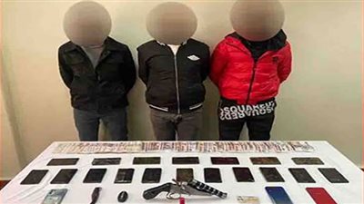 القبض على 3 أشخاص لحيازتهم أسلحة نارية وبيضاء بالمرج