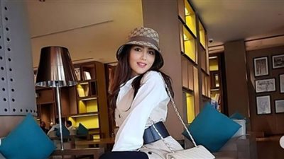 مي عمر تروج لـ