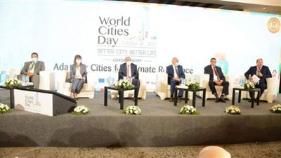 وزير التنمية من الأقصر : القيادة السياسية تولي أهمية كبري لتحسين حياة المواطنين بقري الريف المصري