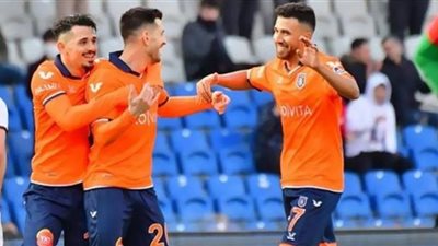 تريزيجيه يقود تشكيل باشاك شهير أمام أدانا ديمير سبور بالدورى التركي