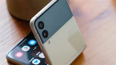 مواصفات أول هاتف ذكي قابل للطي من Google