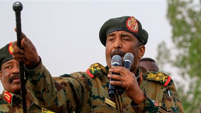 البرهان: لجنة قانونية ستبت في مصير المسؤولين الموقوفين