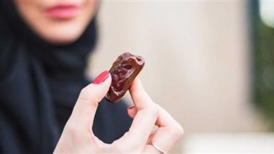 خبيرة تغذية تحذر: هؤلاء الأشخاص محرومون من التمر