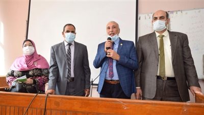 مركز تعليم الكبار بالمنوفية في لقاء توعوي بطلاب كلية الآداب