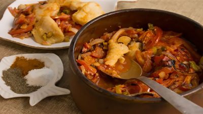 بـ تكات المطاعم.. طريقة عمل طاجن السمك اللذيذ