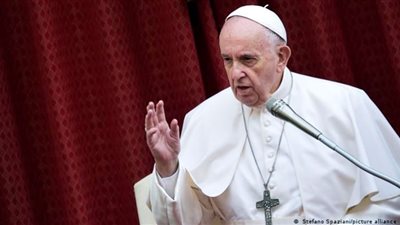 الفاتيكان يدعو زعماء العالم إلى وقف الحرب في أوكرانيا