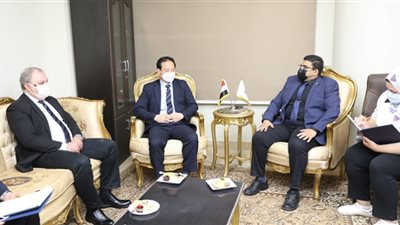 نائب المحافظ يستقبل وفدا كوريا في زيارته لبني سويف