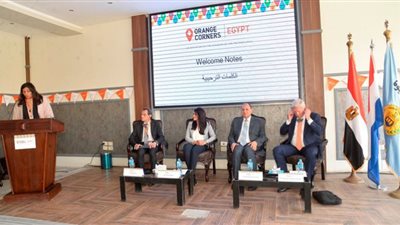 وزيرة التعاون الدولى ومحافظ أسيوط يطلقان الدورة الثالثة لبرنامج 