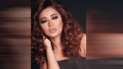 من عراق أيدول.. رحمة رياض تبرز جمالها ببدلة عصرية في أحدث ظهور