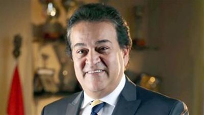 عبد الغفار يبحث زيادة أعداد الفرق الطبية بالحجر الصحي