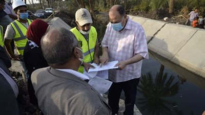 محافظ أسيوط يتابع أعمال إنشاء بعض الكباري على ترعة ابراهيم بك