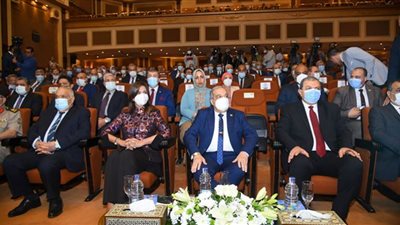 وزيرة الهجرة: الإنتاج الحربي قلعة الصناعة الحربية والمدنية في مصر