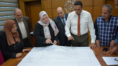 محافظ الدقهلية يعتمد التصميمات النهائية للموقف المجمع بسندوب