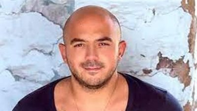 محمود العسيلي يتخطى الـ 900 ألف مشاهدة بأغنية 