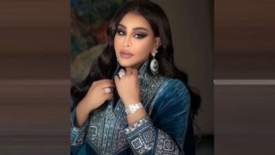 بالتزامن مع عيد الأم.. أحلام الشامسي تتألق بالكورسيه وتحصل على جائزة بسبب 