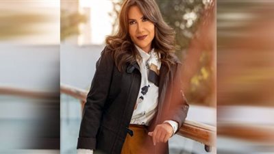 هدى حسين تمزج بين الاحتشام والأنوثة في حفل موركس دور