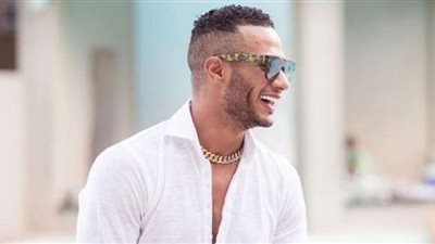 قبل الانطلاق بساعات| استعدادات محمد رمضان لحفل الرياض (فيديو)