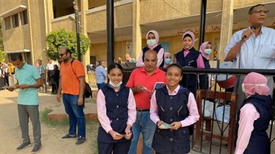 مدير تعليم نجع حمادي يتفقد مدارس الفترة المسائية