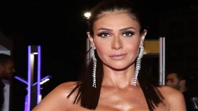 بالأسود المنفوش.. بسمة تبرز أنوثتها في مهرجان قرطاج السينمائي