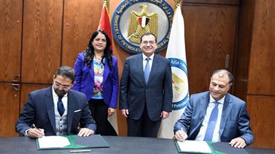 توقيع عقد مشروع التحول الرقمى في ابوقير للأسمدة مع شركة SAP