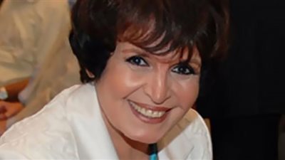 سميرة أحمد تهنأ قرينة الرئيس عبد الفتاح السيسي في عيد الأم