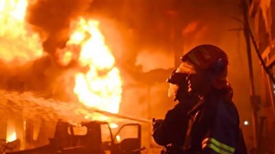 التحقيق في واقعة مصرع وإصابة شخصين في حريق مصنع مستحضرات تجميل بالخصوص