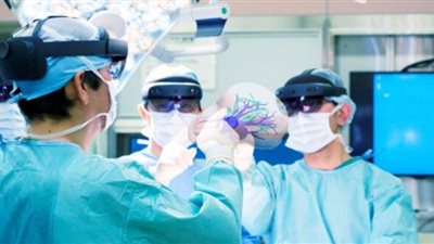 عبداللطيف جميل تتعاون مع هولوآيز لجلب التقنية ثلاثية الأبعاد للأطباء