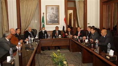 الوفد يناقش تداعيات الحرب الروسية- الأوكرانية على الاقتصاد المصري