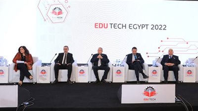 صور| انطلاق فعاليات منتدي 