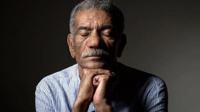 تصاعد الخلاف بين سيد رجب وطليقته الأمريكية.. وأبو العروسة: تعرّضت لحملة تشويه واحتفظ بحقي القانوني