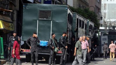 إصابة بلطجي بالفيوم أثناء الاشتباك مع قوات الأمن لتحرير رهائن احتجزهم في منزله