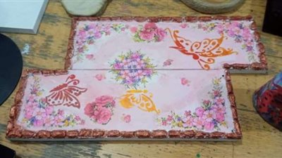 فن الديكوباج.. ورشة حرفية لأعضاء نادي التطوع بالعاشر من رمضان