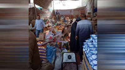 توافد كبير على معارض 