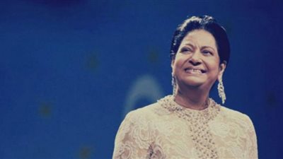 أم كلثوم ترقص على المسرح