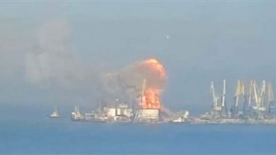 أوكرانيا تعلن إغراق سفينة حربية روسية في بحر آزوف