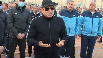 السيسي: الغلبان في رقبتي.. لكن فرص العمل قليلة بسبب الكثافة السكانية (فيديو)