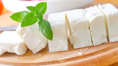 هل يجب تناول الجبن بشكل يومي؟