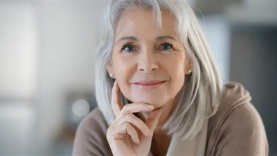 يسرع من الشيخوخة.. أطباء يحذرون من تناول هذا المشروب