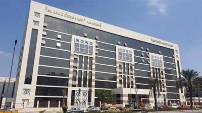 هل تجوز الصلاة في حالة نزول دماء من الفرج غير الحيض أو الولادة؟