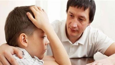 (فيديو) استشاري يكشف أساليب العقاب الإيجابية في تربية الأطفال