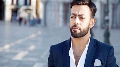 الحزن قادم.. الكوميكس تنهال على تويتر بعد إعلان تامر عاشور الانتهاء من تسجيل ألبومه الجديد