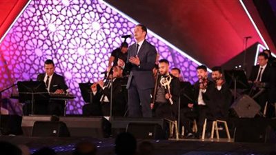 صورة.. مدحت صالح يشعل الأوبرا بأجمل أغانيه