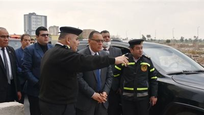 محافظ الشرقية يُكلف مدير المرور بإعادة تخطيط وتنظيم طريق 