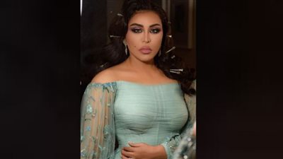 أحلام الشامسي تمزج بين التل وصيحة البليسية والجمهور يغازلها