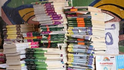 الكتب الخارجية والملازم عبء جديد على أولياء الأمور
