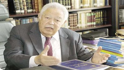 وفاة رجائي عطية نقيب المحامين في المحكمة