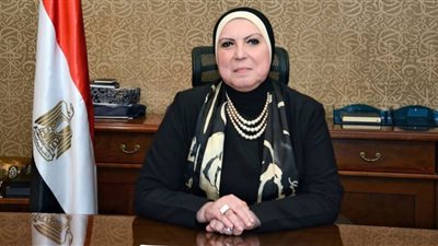 وزيرة التجارة تمد فرض رسوم على قصاصات وفضلات الأقمشة القطينة لمدة عام