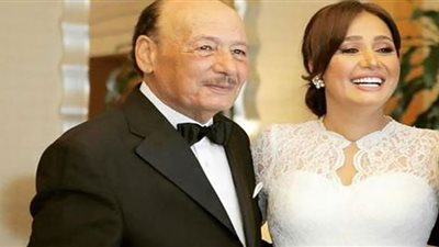 بعد استنكاره حجابها ومقاطعتها.. أول ظهور لـ حلا شيحة بالحجاب مع والدها (صور)